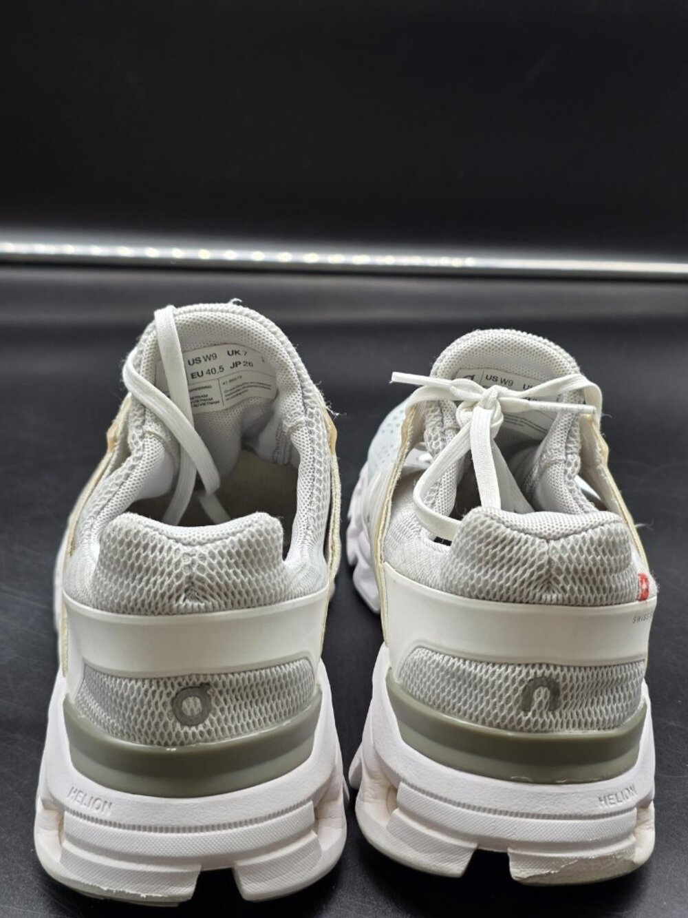 On Cloudswift Shoes Womens Size 9 White Mesh CloudTec Running Sneakers Damaged - Picture 8 of 13
